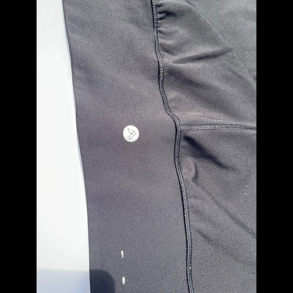 LB Cropped Leggings - Picture 14 of 16